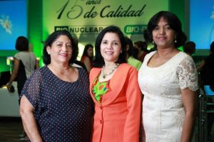 24-Mary Almanzar, Rosel Fernandez, Aracelis Tapia,..jpg